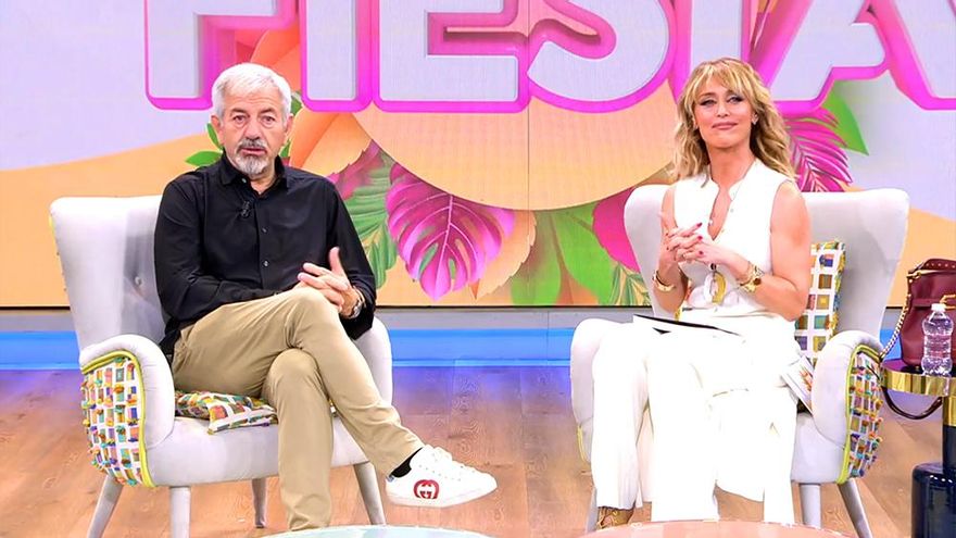 Emma García desconcertó a Carlos Sobera con su 'despedida' de 'Fiesta': "Hoy es nuestro último día aquí"