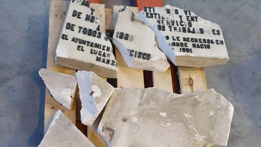 El PSOE denuncia por prevaricación al concejal de Chamberí por retirar la placa de Largo Caballero