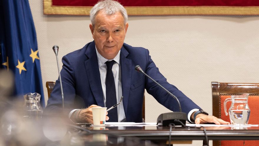 Sebastián Franquis, en la comisión de Presupuestos de Canarias para 2023