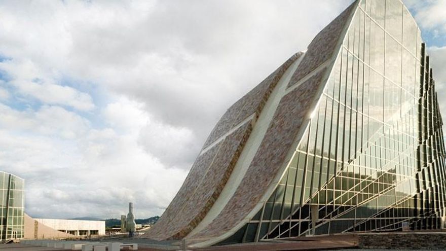El edificio corresponddiente al museo de la Cidade da Cultura, en Santiago de Compostela