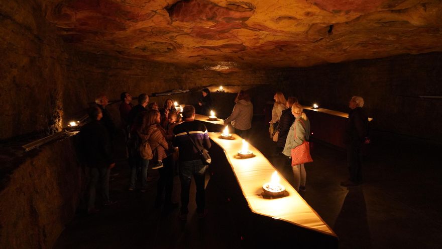 Archivo - La Neocueva iluminada con la luz original de Altamira