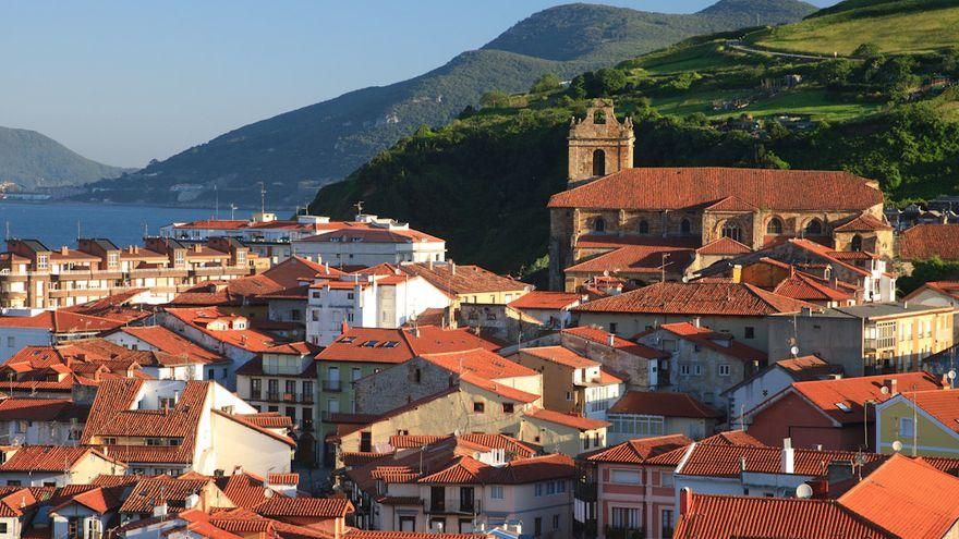 Cantabria confina Laredo, Colindres, Polanco y Santa María de Cayón por la alta incidencia de la COVID