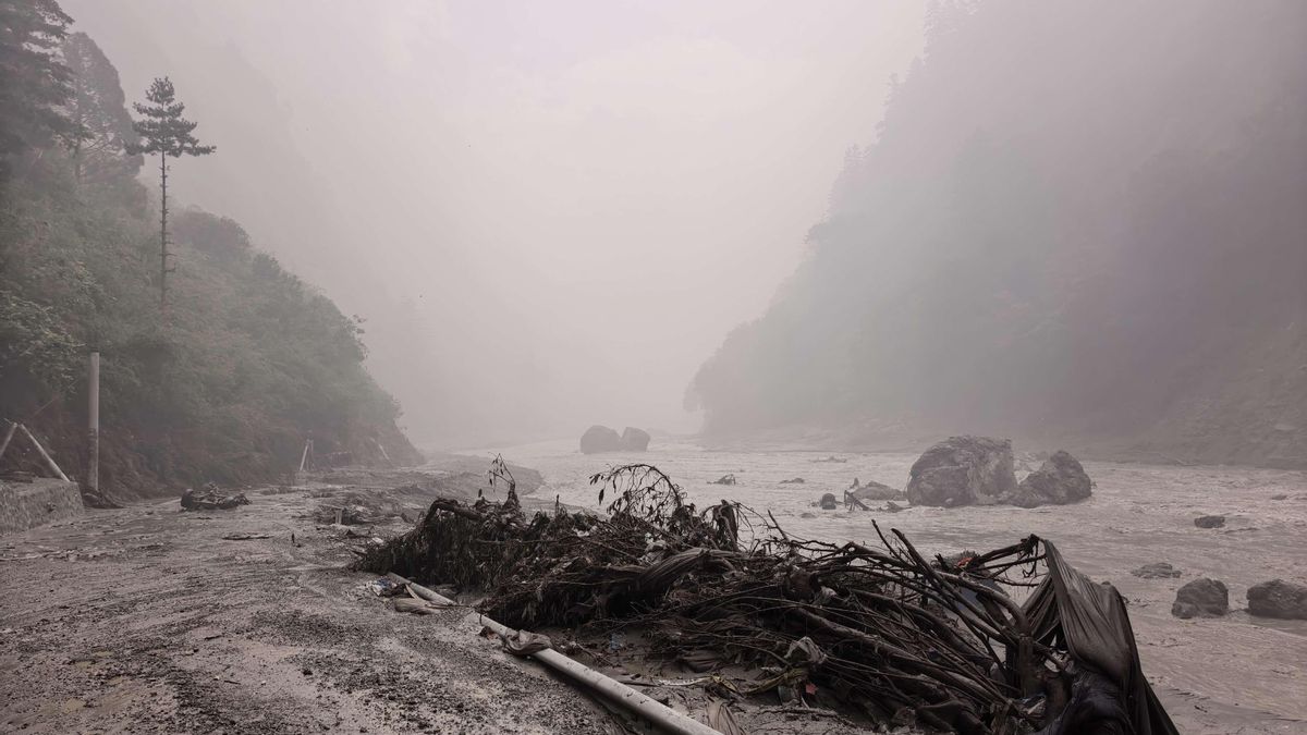 FOTOS | La riada mortal entre Nepal y el Tíbet, en imágenes
