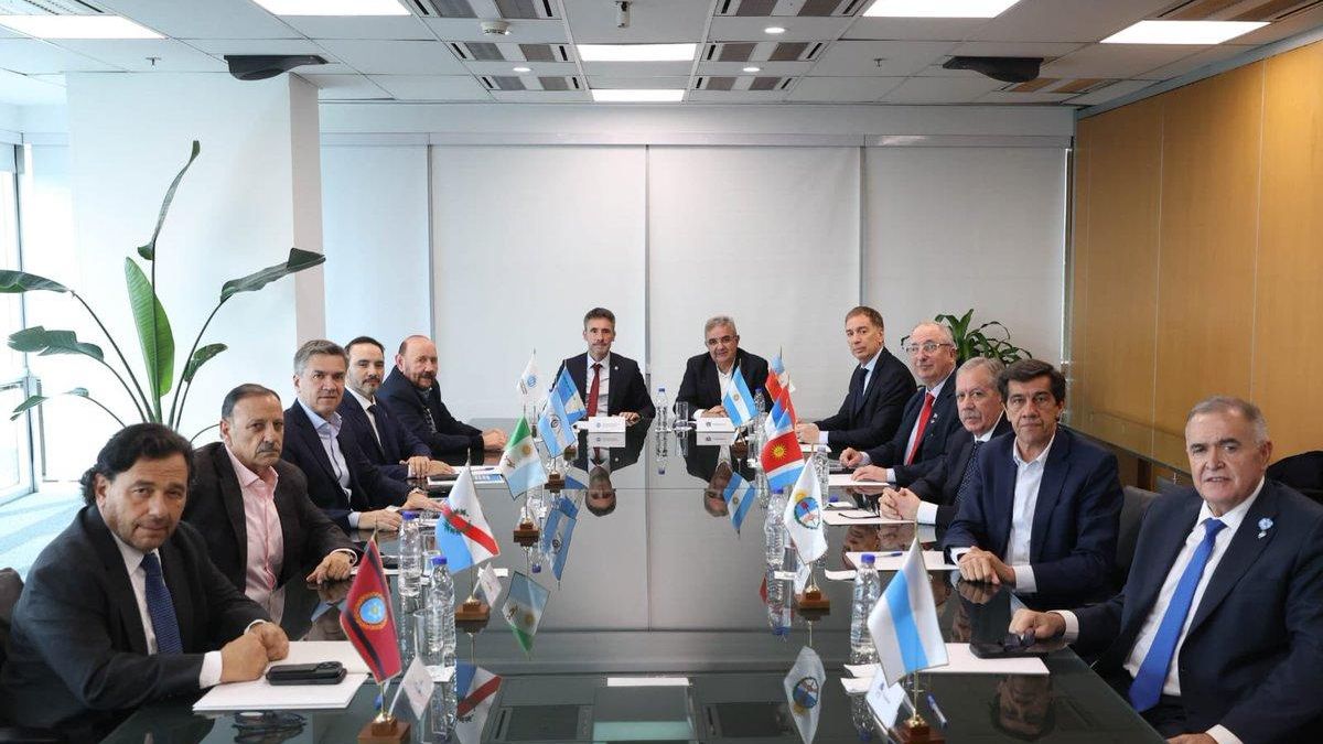 Los gobernadores del Norte Grande recibieron a Diego Santilli en el CFI.