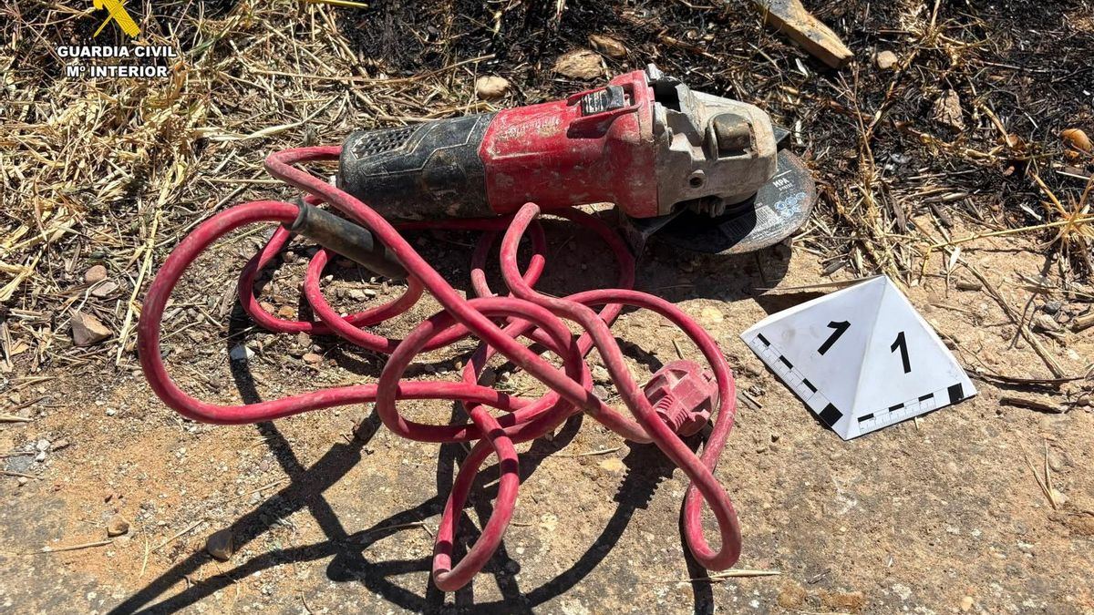 La radial que utilizó el detenido y que causó un incendio en Soria el pasado viernes.