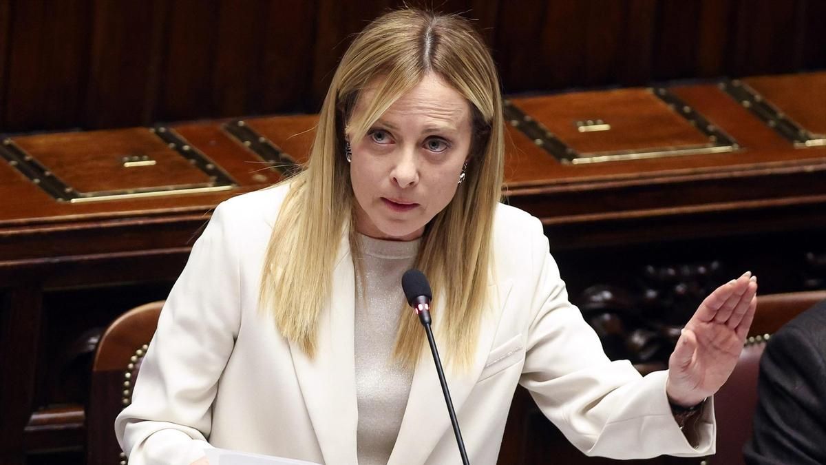 La primera ministra italiana, Giorgia Meloni, se dirige al Parlamento el 11 de marzo de 2026