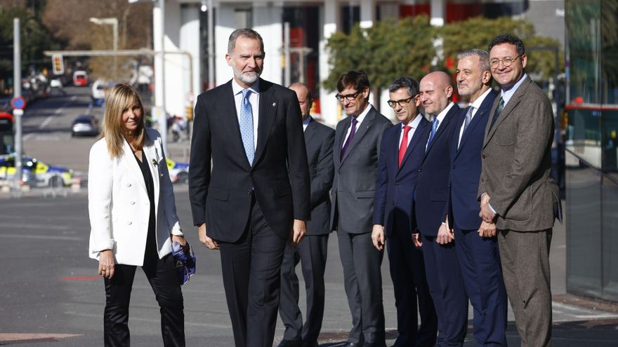 El rey entrega los despachos a los 137 integrantes de la LXXIII promoción de la Carrera Judicial