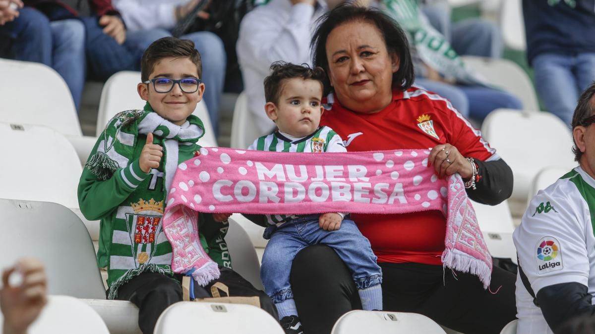 Grada Blanquiverde del Córdoba CF - Real Sociedad B