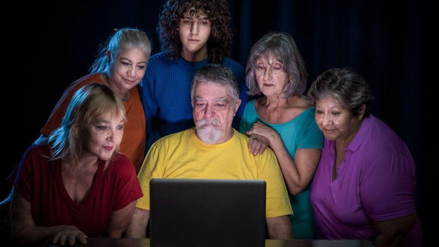 Se estrena "El dios de internet",  teatro testimonial sobre el milagro de la virtualidad