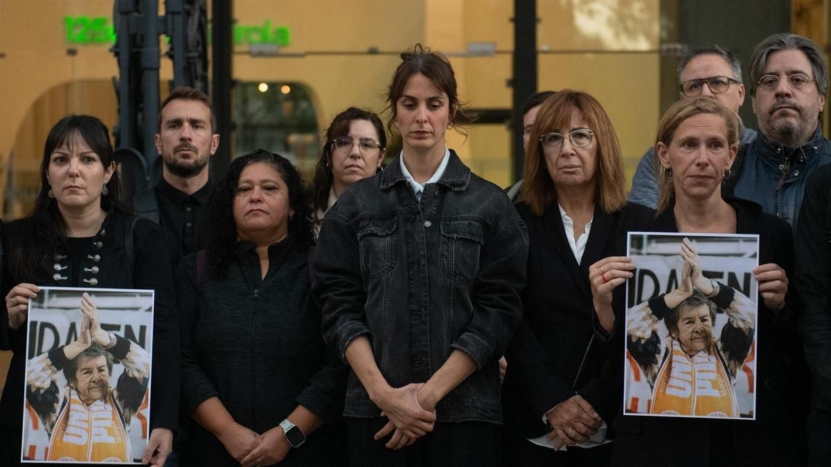 La portavoz de Más Madrid en el Ayuntamiento, Rita Maestre, durante el minuto de silencio por Maricarmen Abascal frente al Ayuntamiento de Madrid, este jueves en Madrid.
