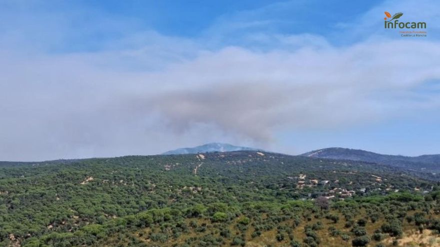 El frente del incendio del Valle del Tiétar en la zona toledana está casi "consolidado y perimetrado": "A unos 200 metros"