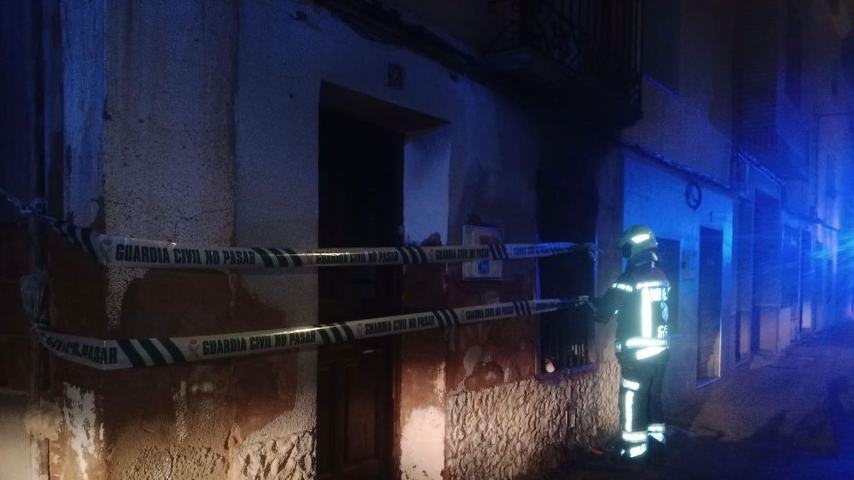 La vivienda incendiado de Aldeanueva de Ebro ha tenido que ser desalojada