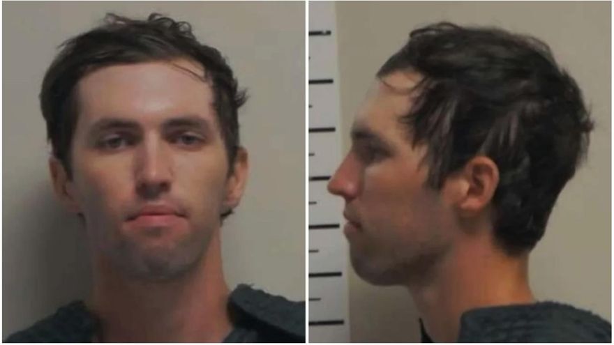 Quién es Tyler Robinson, el sospechoso de matar a Charlie Kirk: un 'gamer' que dejó memes de videojuegos de tiradores en los cartuchos