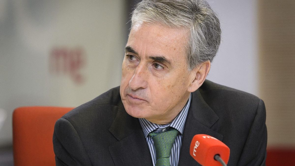 Jáuregui: "No nos verán juntos al PSOE y al PP para darles con la Constitución en la cabeza a los catalanes"