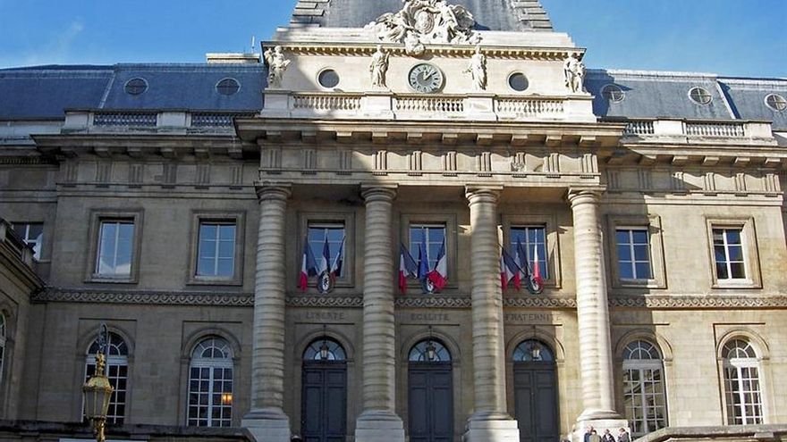 Dos Ministerios franceses multados por no contratar a suficientes mujeres