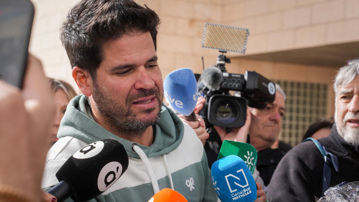 Fidel Sáenz, padre de los dos niños heridos y cuya madre falleció en el choque de trenes