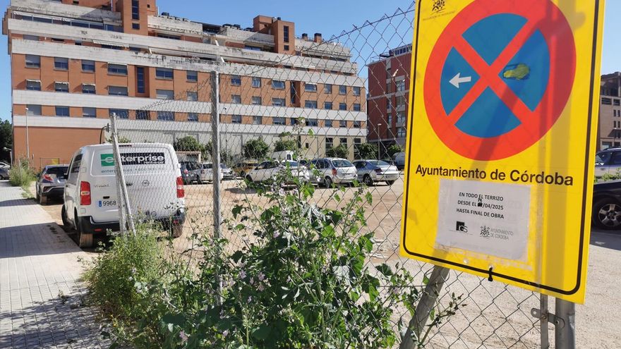 Las obras del aparcamiento de Valdeolleros suman un nuevo retraso y empezarán a mediados de abril
