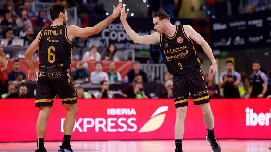 Huertas alarga su leyenda y La Laguna Tenerife puede con el Barça