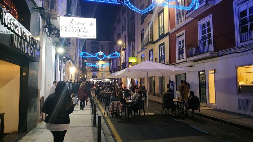 La nueva ordenanza de terrazas de Santander amenaza una mayor ocupación del espacio público a costa del peatón