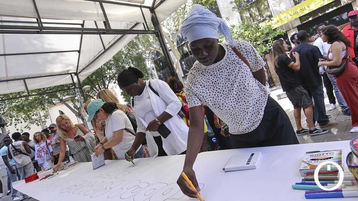 Celebración del Día del Refugiado en el Bulevar de Gran Capitán