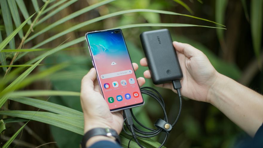 Capacidad, potencia o peso: los factores clave para elegir una batería externa para tu móvil o portátil