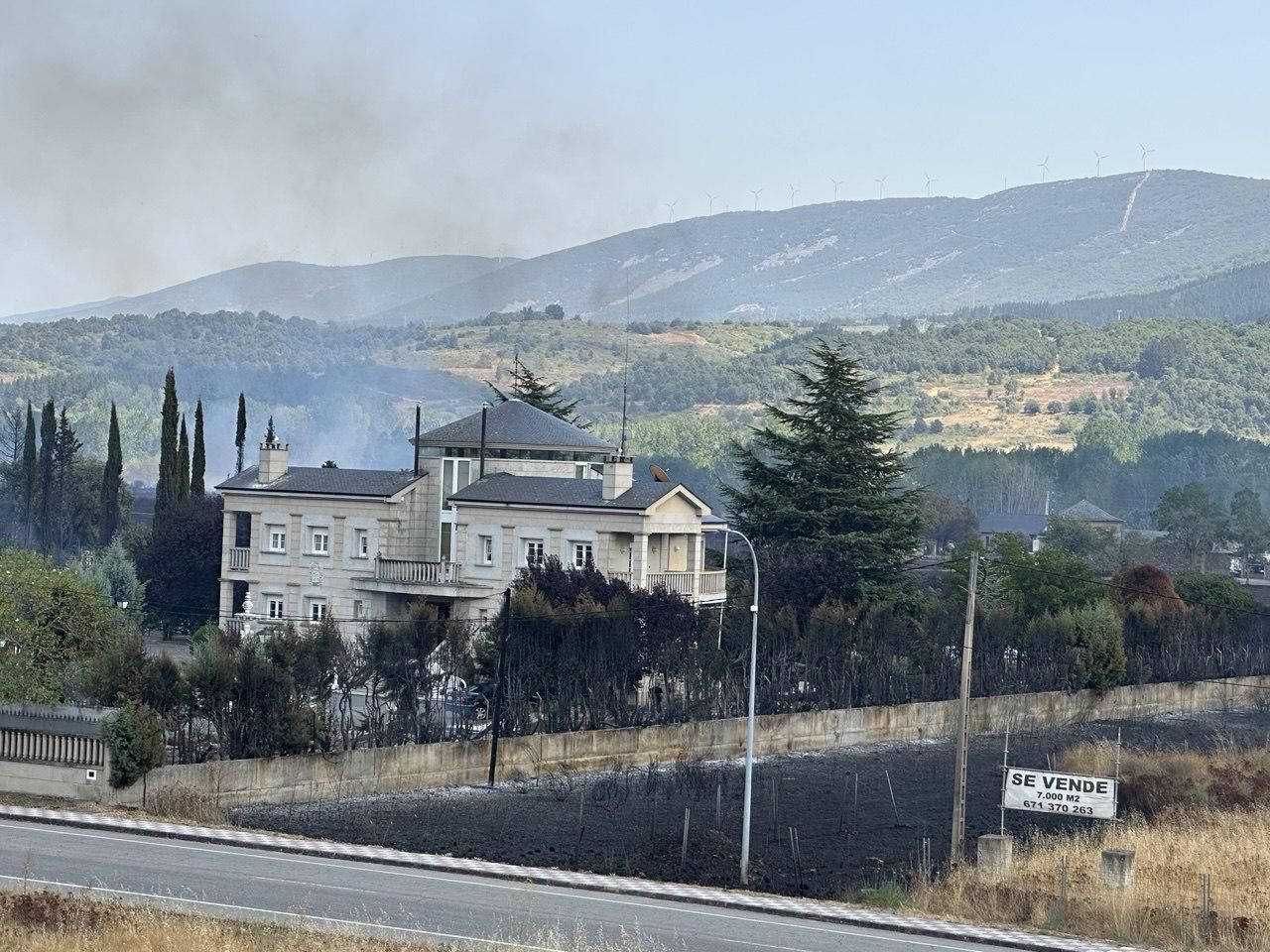 Incendio en Villaverde de los Cestos. / ILEÓN