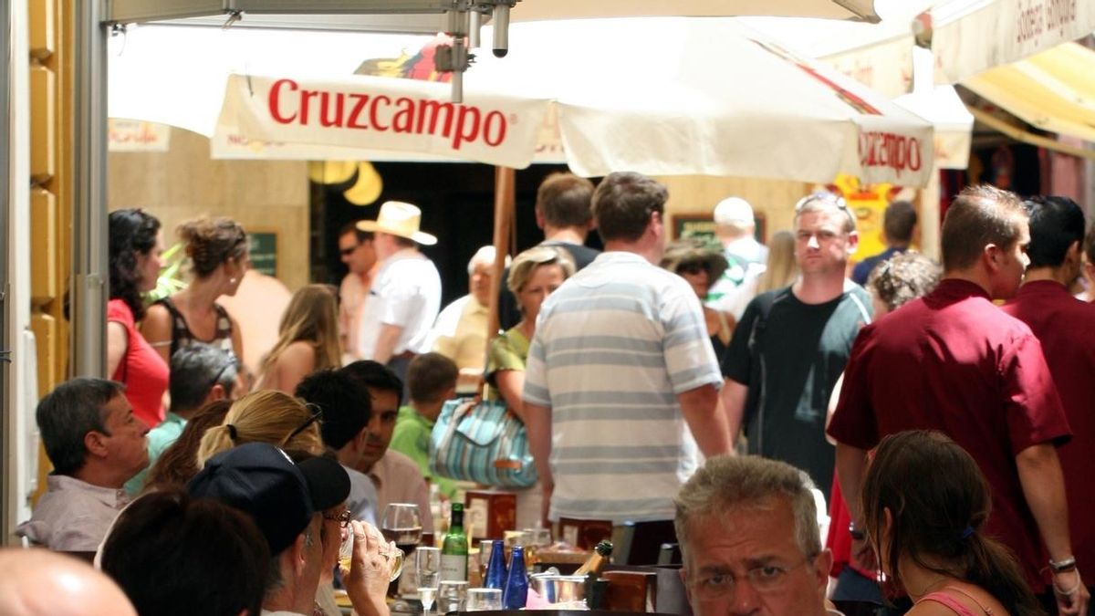 "Bloqueada" la negociación del nuevo convenio de hostelería, que abarca a "más de 30.000 empleados" en Sevilla
