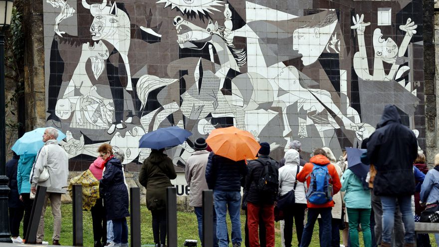 PNV y PSE-EE escenifican sus diferencias sobre el papel de España en Gernika