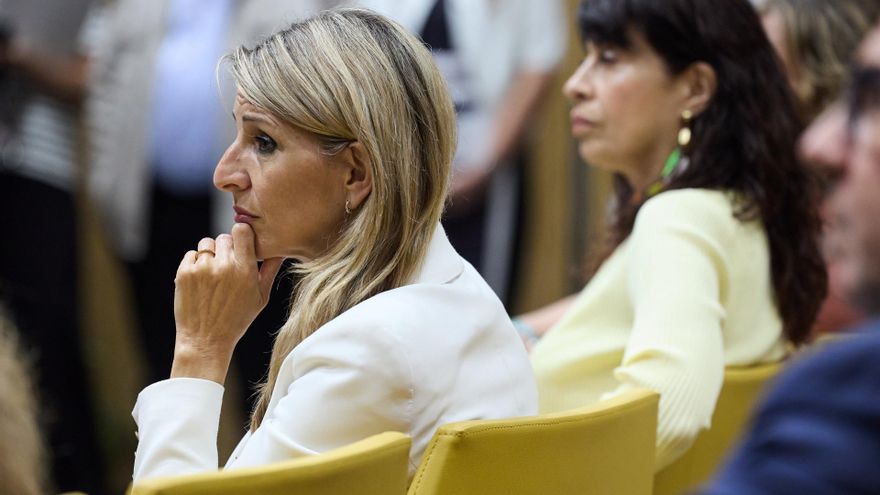 La ministra de Igualdad, Ana Redondo, vicepresidenta segunda y ministra de Trabajo, Yolanda Díaz, durante la clausura del acto “Un futuro con empleos dignos: Estrategia para la población gitana 2025–2028”, a 4 de junio de 2025, en Madrid (España).