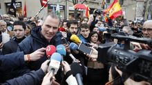 Ortega Smith intenta, sin éxito, agitar a la ciudadanía navarra en contra de la transferencia de Tráfico
