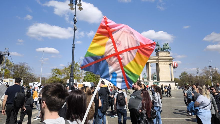 Budapest celebra una Marcha del Orgullo, prohibida por Orbán pero con mucho apoyo exterior