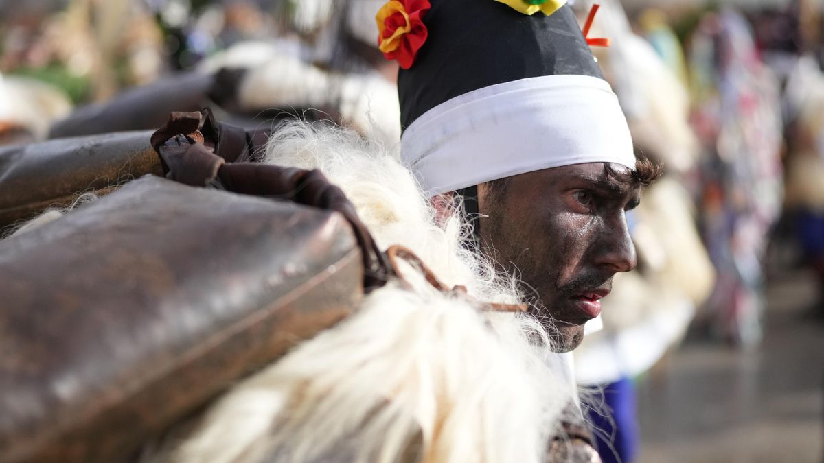 Silió se prepara para celebrar este domingo La Vijanera con 180 participantes y 80 trajes diferentes