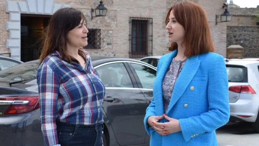 Luisa Díaz y Diana López, integrantes de la candidatura del PSOE en Los Cerralbos