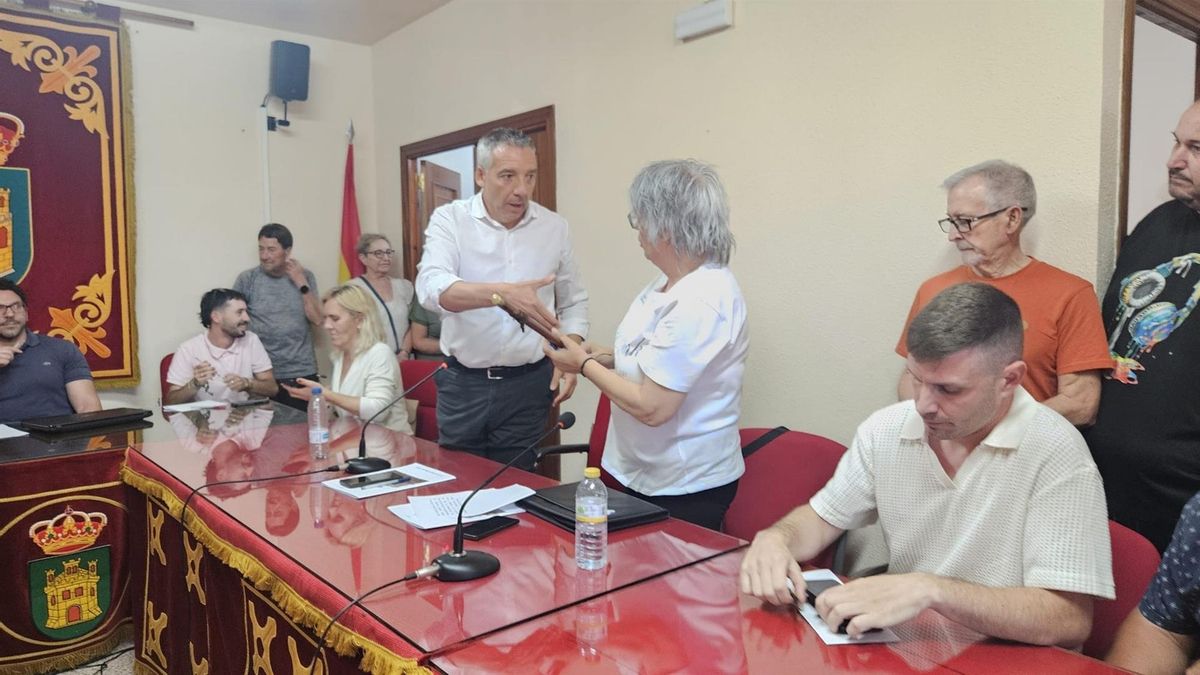 Sale adelante la moción de censura en el Ayuntamiento de Pioz: la socialista Carmen Blázquez, nueva alcaldesa