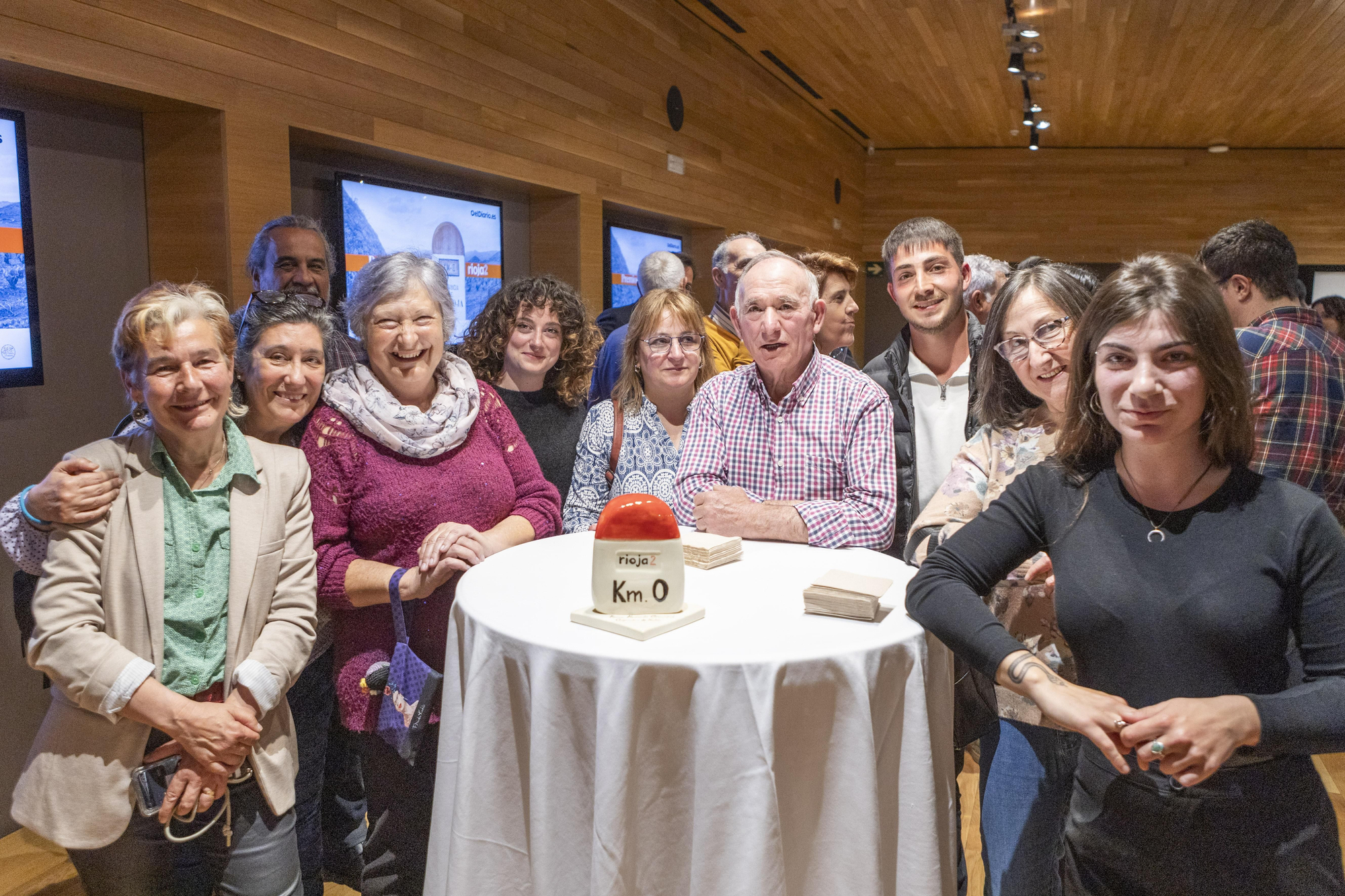 Miembros de la asociación El Colletero y la Cooperativa de Nalda celebran su reconocimiento