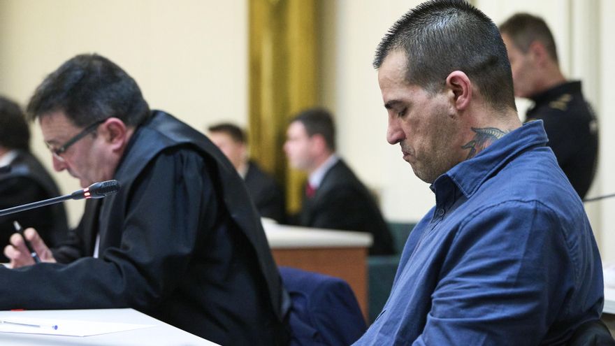 Archivo - El acusado durante el juicio por matar a su pareja y bebé en Liaños de Villaescusa, a 18 de febrero de 2025, en Santander, Cantabria (España).