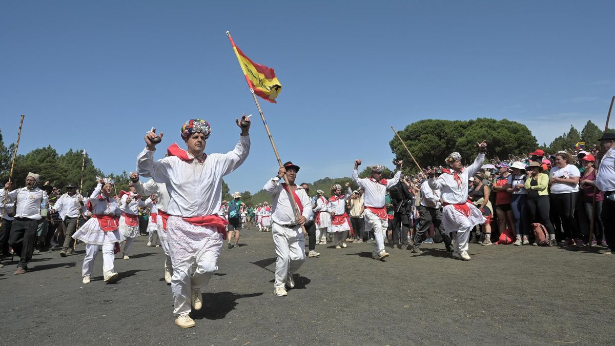 Bajada de la Virgen de Reyes. EFE/Gelmert Finol