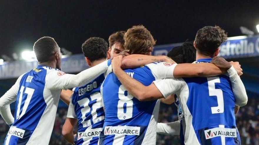 La Ponferradina inicia su tercer asalto a Segunda División con pantallas gigantes en la ciudad para seguir los partidos fuera de casa