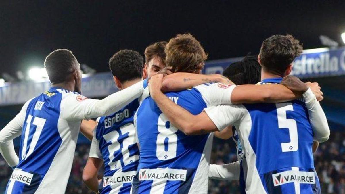 La Ponferradina inicia su tercer asalto a Segunda División con pantallas gigantes en la ciudad para seguir los partidos fuera de casa