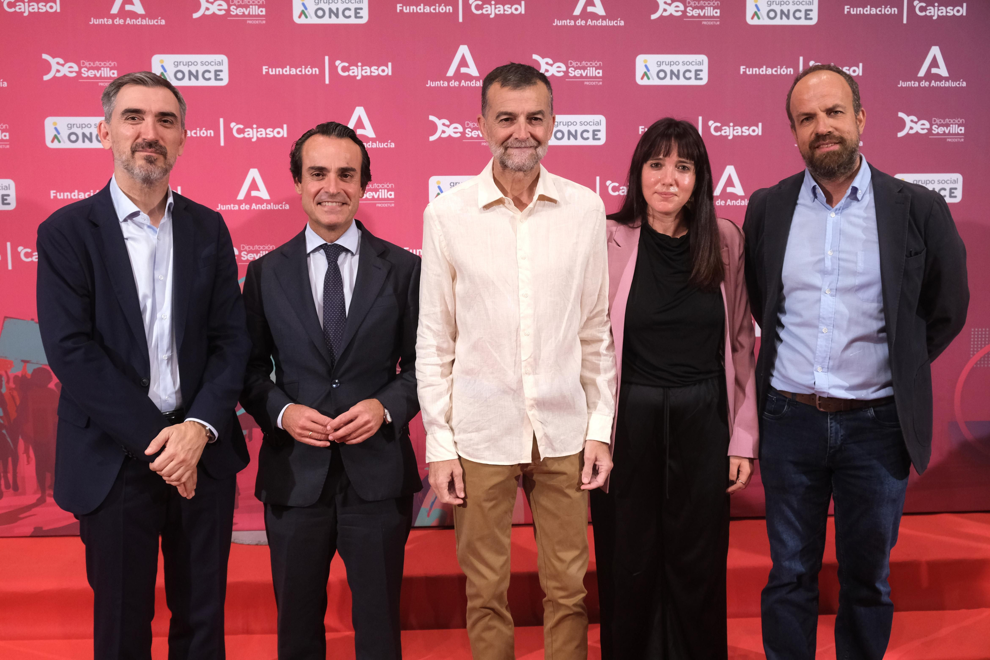 Ignacio Escolar (director de elDiario.es), Mario Muñoz-Atanet (consejero de Fomento de la Junta), Antonio Maíllo (coordinador federal de Izquierda Unida), Nerea de Tena Álvarez (jefa de prensa de IU) y Javier Ramajo (director de elDiario.es Andalucía).