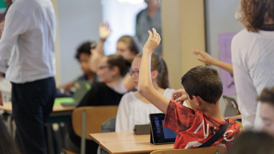 El PP mantiene en Cantabria el calendario escolar bimestral no ligado a festividades religiosas que criticaba desde la oposición