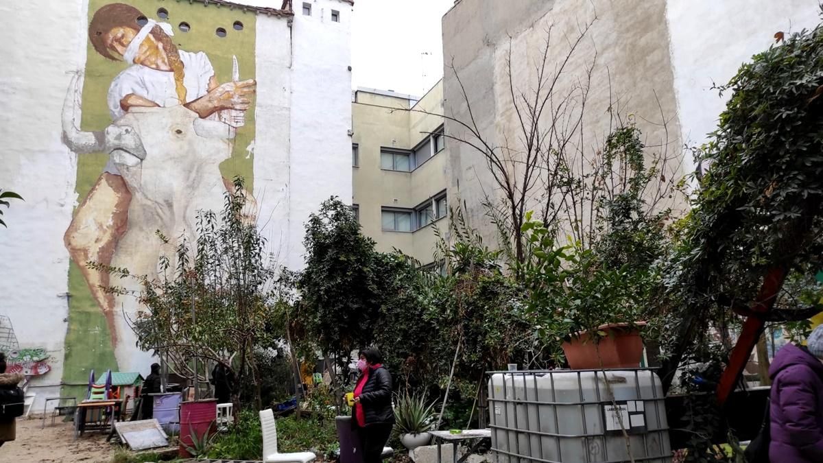 El mural de Casassola, testigo del desmantelamiento del solar
