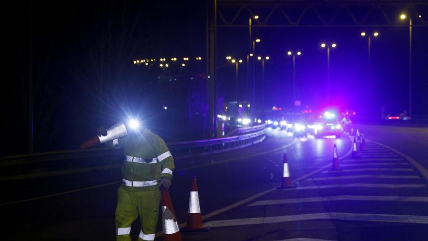 Corte de la AP-7 en Gelida (Barcelona).