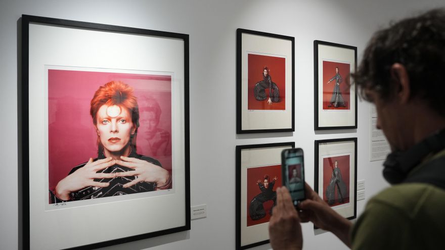 Masayoshi Sukita homenajea a David Bowie a través de 70 fotos en Fotonostrum de Barcelona