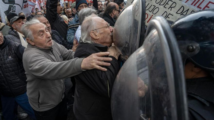 La jubilación ya no alcanza: cada vez más adultos mayores salen a trabajar y engrosan el empleo precario