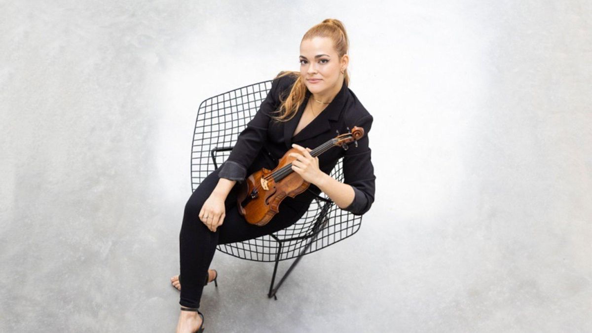 La violinista jamaicana Ellinor D'Melon será protagonista en el concierto de la Orquesta de Córdoba