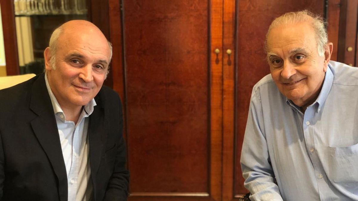 José Luis Espert y Alberto Asseff, al momento de sellar el acuerdo para la candidatura presidencial del primero, el 5 de marzo de 2019