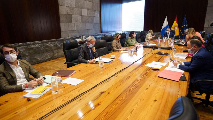 Canarias sanciona con 24,8 millones de euros a Endesa y REE por el cero energético de Tenerife en 2019