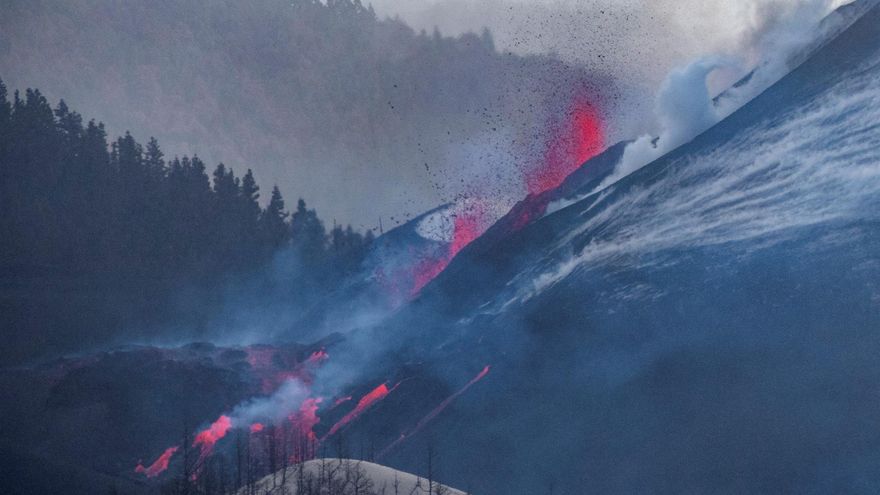 Así es la nueva "boca efusiva" que se abrió este domingo en La Palma