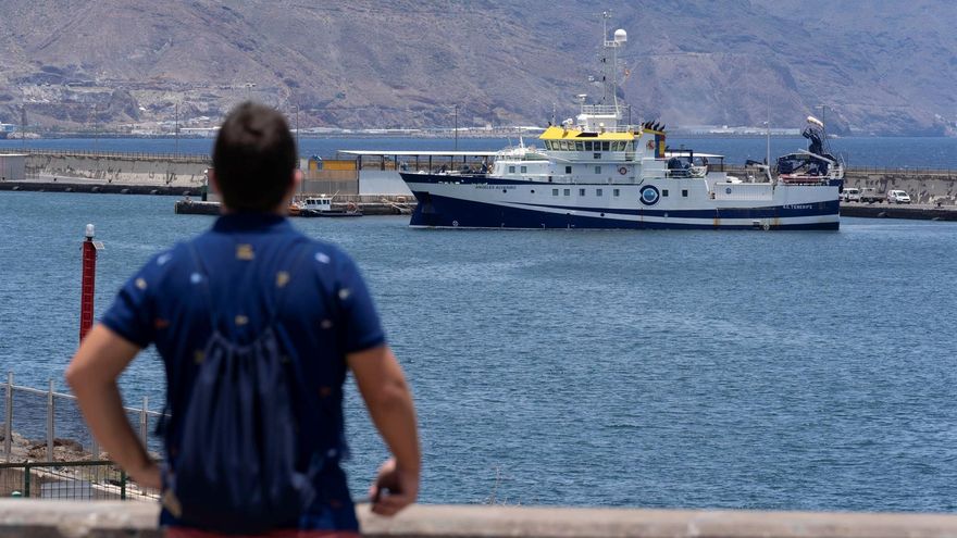 Gestiones a contrarreloj para que el Ángeles Alvariño prolongue su estancia en Tenerife a pocas horas de que concluya la búsqueda de Anna